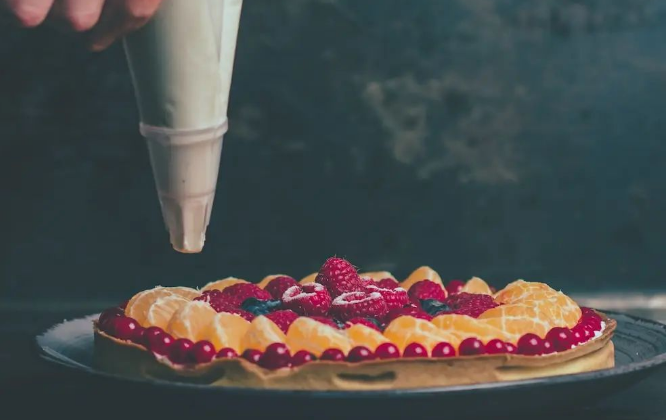 灵感碰撞，甜蜜对决！中食杯技能大赛：西式面点（裱花蛋糕）大赛亮相中食展®（广州）