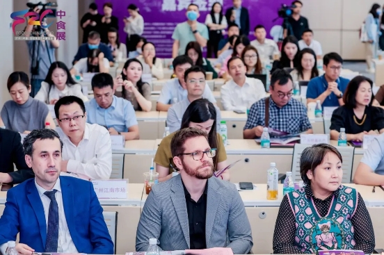 六展融合打造行业标杆，五大亮点引领食饮潮流