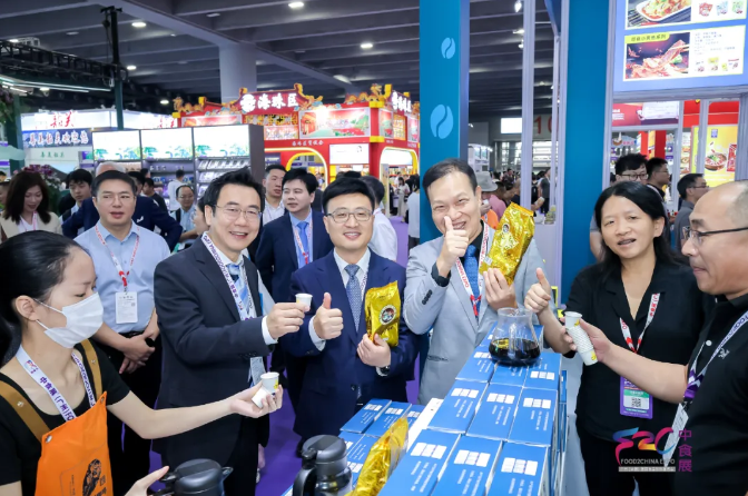 “食”来运转聚湾区 链接全球向未来——2025中食展®广州（Food2China Expo）盛大开幕！